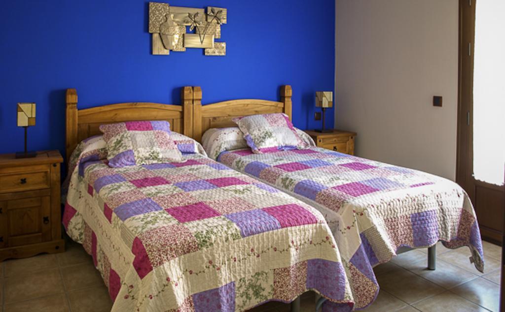 Apartamentos Rurales El Calama Zarza De Granadilla Pokoj fotografie